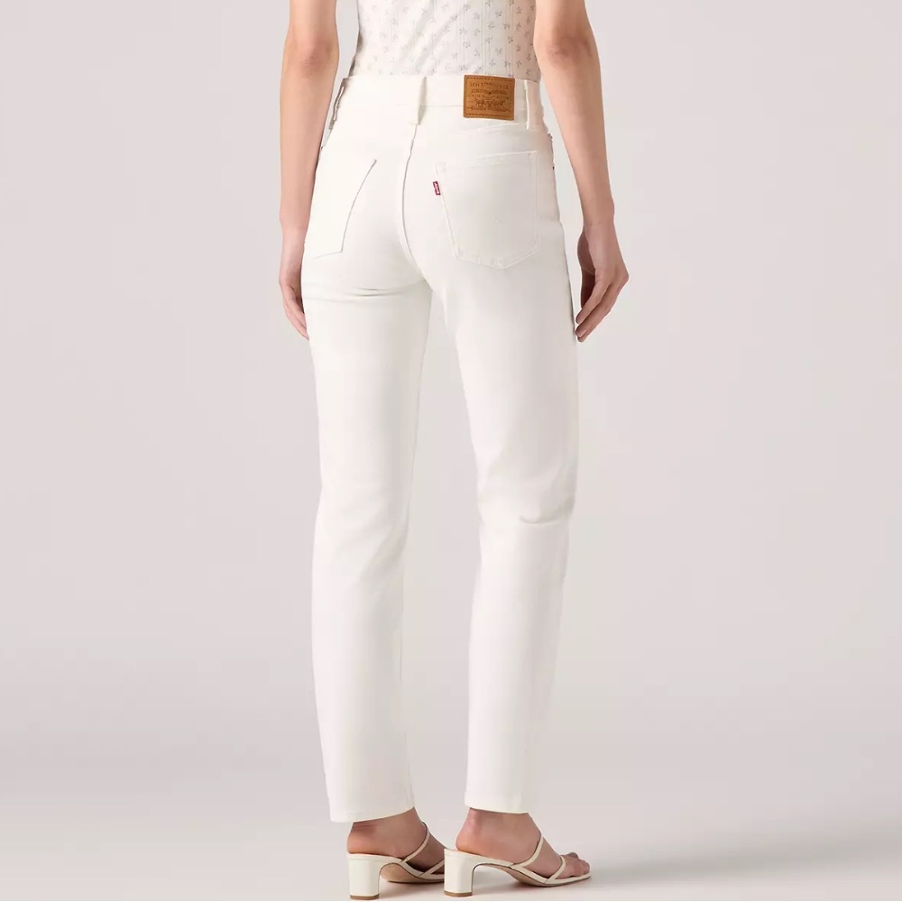 ecru levi jeans size 24